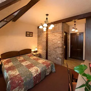 Hotel Familia Vendeghaz ***